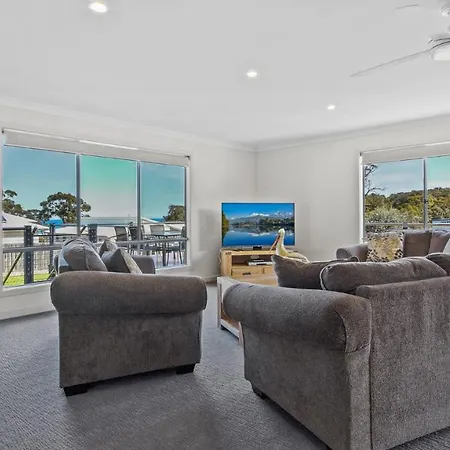 Pelican House Lakes Entrance Exterior photo
