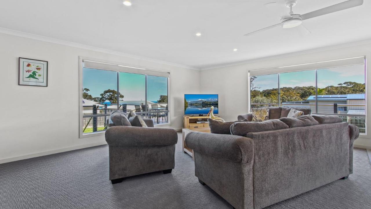 Pelican House Holiday home Lakes Entrance