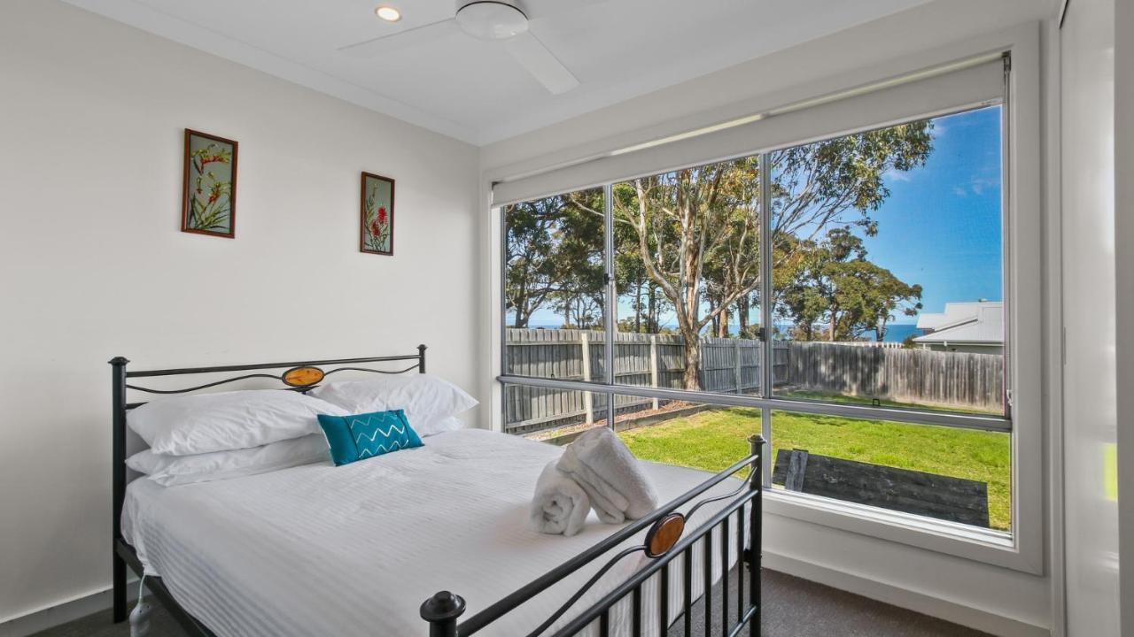 Pelican House Holiday home Lakes Entrance